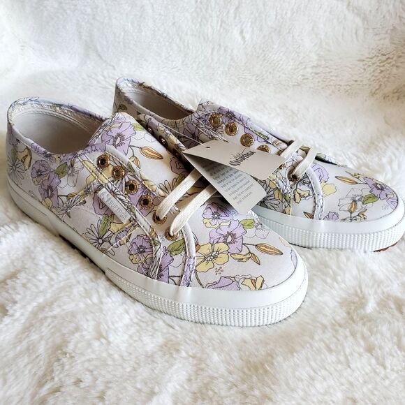 NWT Superga Floral Print Lilla Size 10 - Picture 1 of 4